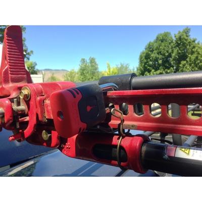 7040469-BOLT-Lock-Ford-Center-Cut-Padlock-6-2